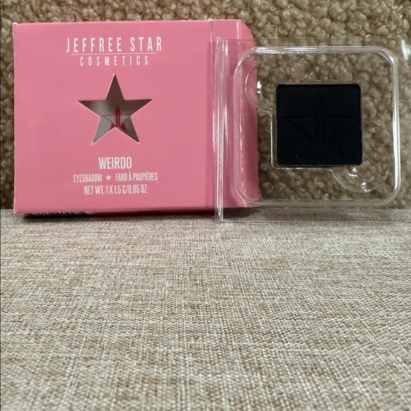 Jeffree Star Weirdo Black Eyeshadow - Picture 2 of 5